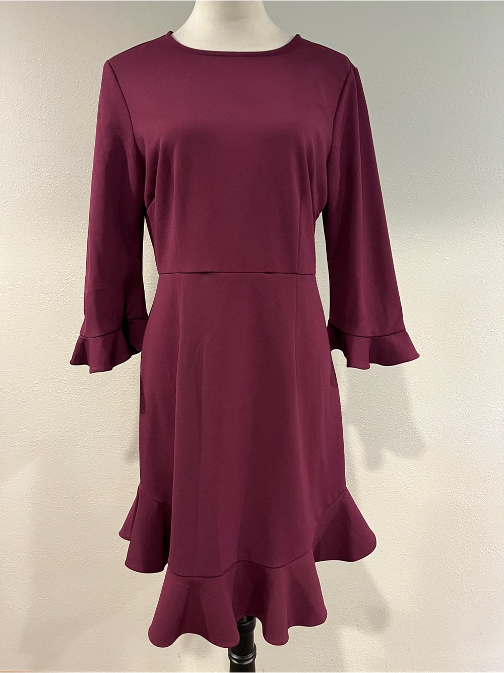 Nanette Ruffle‎ Hem and sleeves Dress in Plum size 8